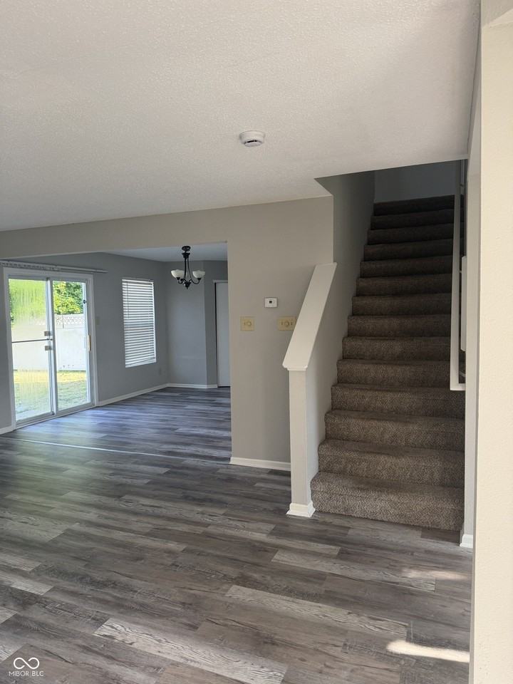 15162 Beam St - Photo 4 of 32