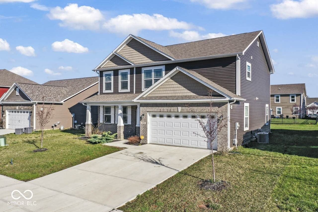 6874 Nottingham Ln - Photo 2 of 49