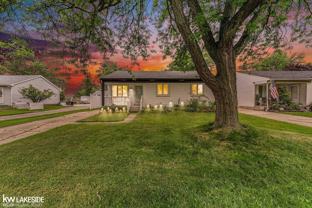 37239 Carpathia Blvd - Photo 1 of 1