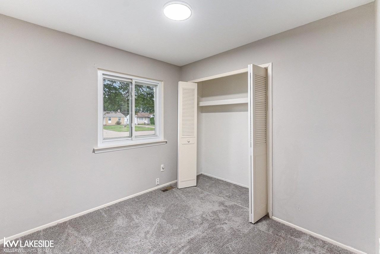 37239 Carpathia Blvd - Photo 7 of 16