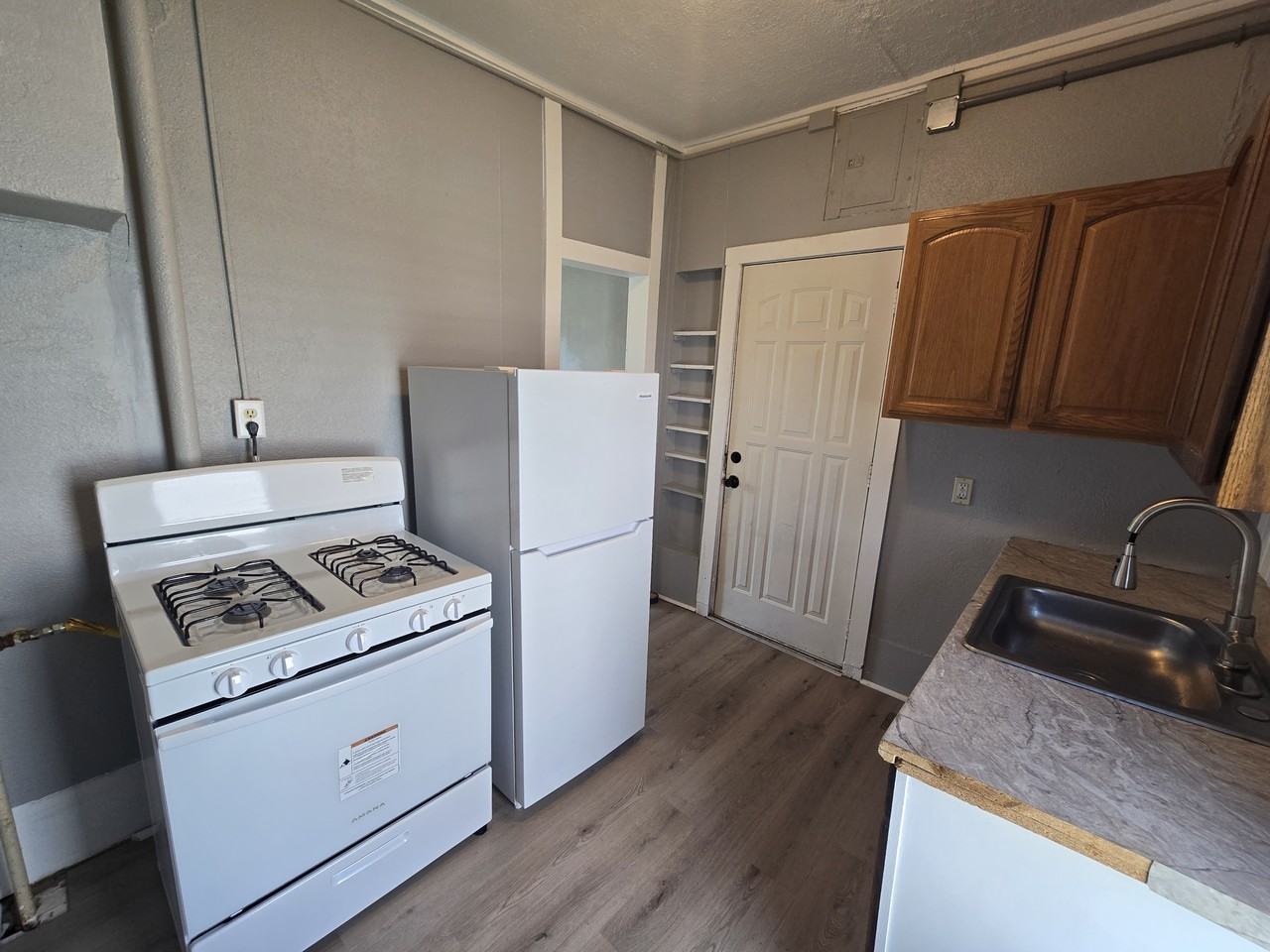 1806 M St Sw #1 - Photo 7 of 20