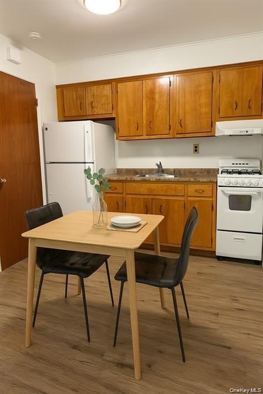 14 Grant St #C - Photo 3 of 5