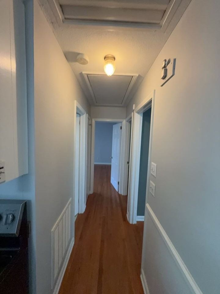 1032 Lancaster St - Photo 6 of 13