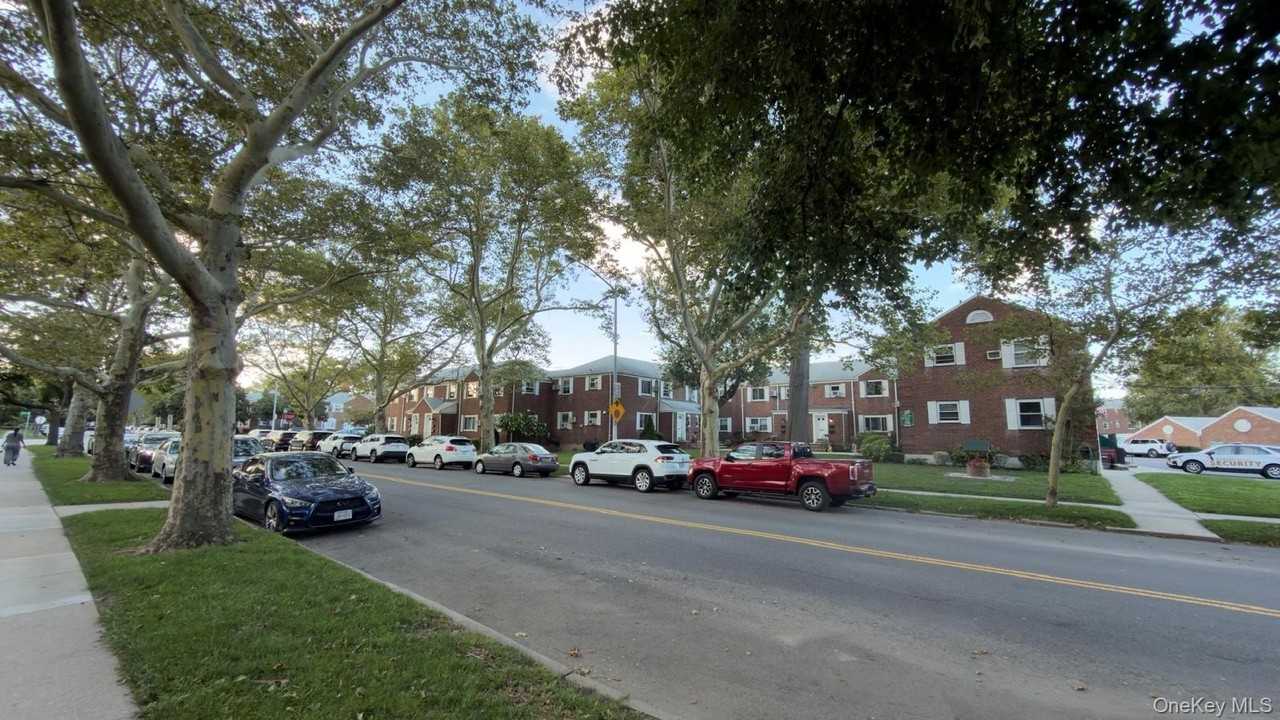 7415 255th St #B2 - Photo 7 of 10