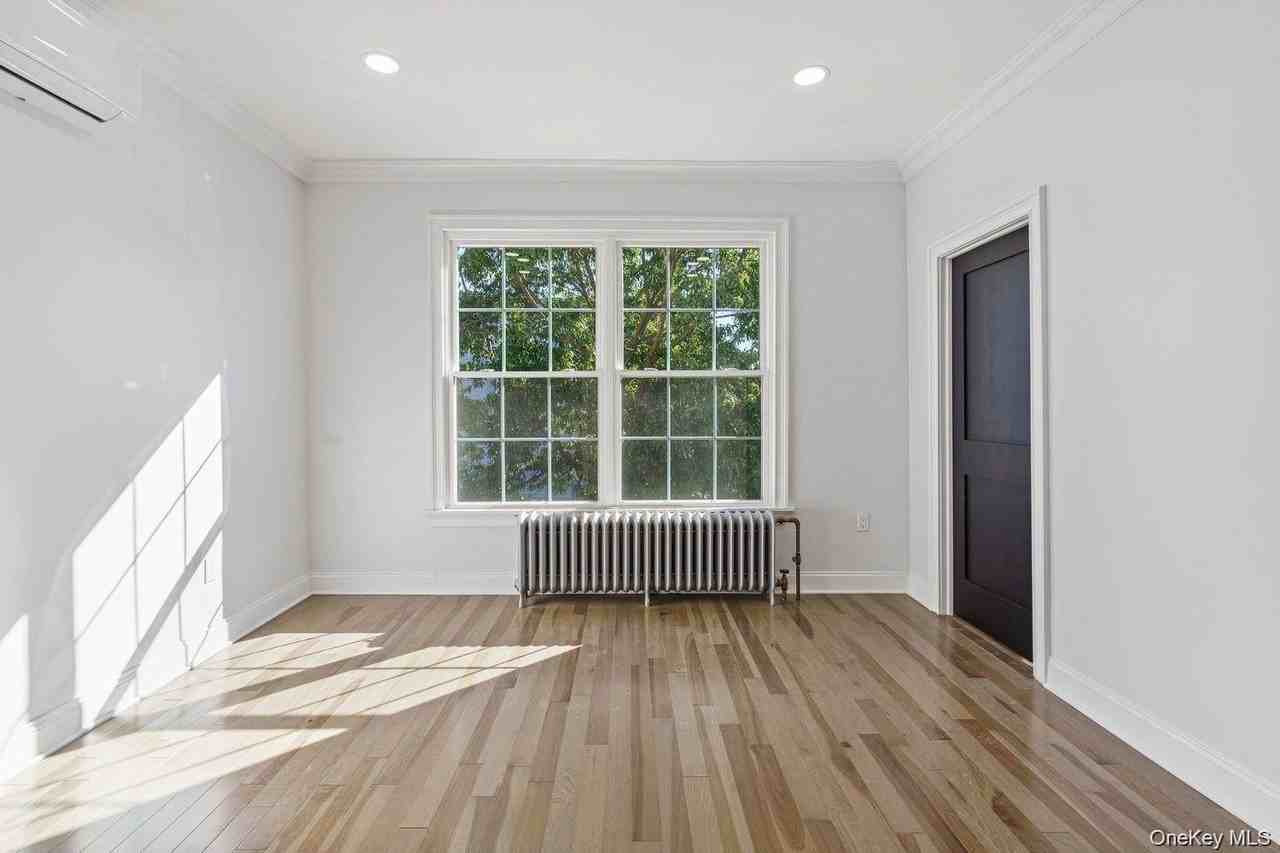 46 Elton St - Photo 4 of 13