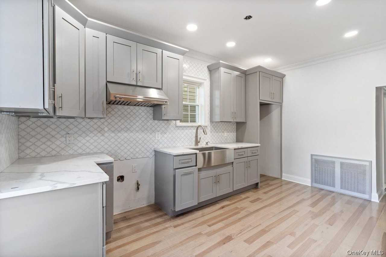 46 Elton St - Photo 7 of 13
