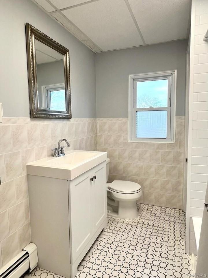 39 Chapman Pl - Photo 2 of 18