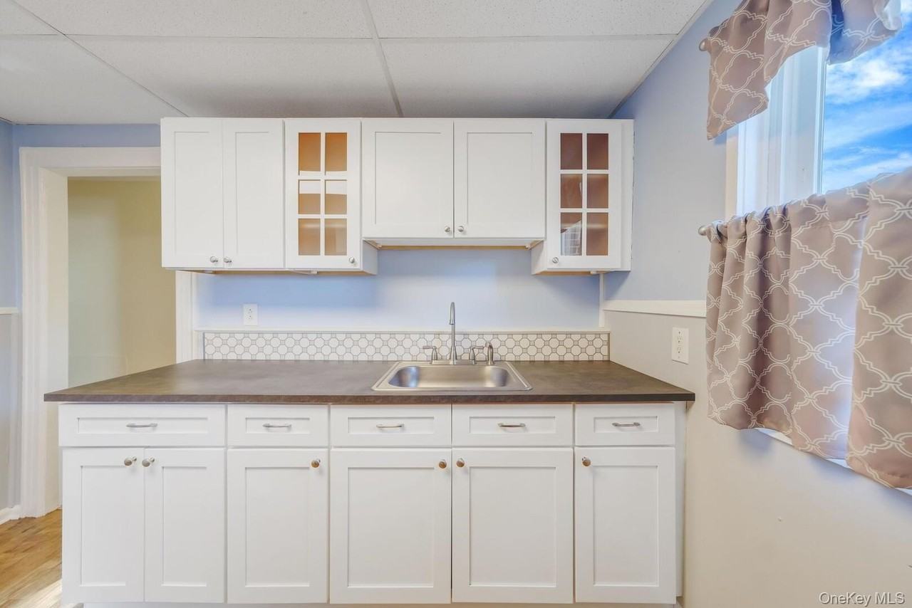 39 Chapman Pl - Photo 4 of 18