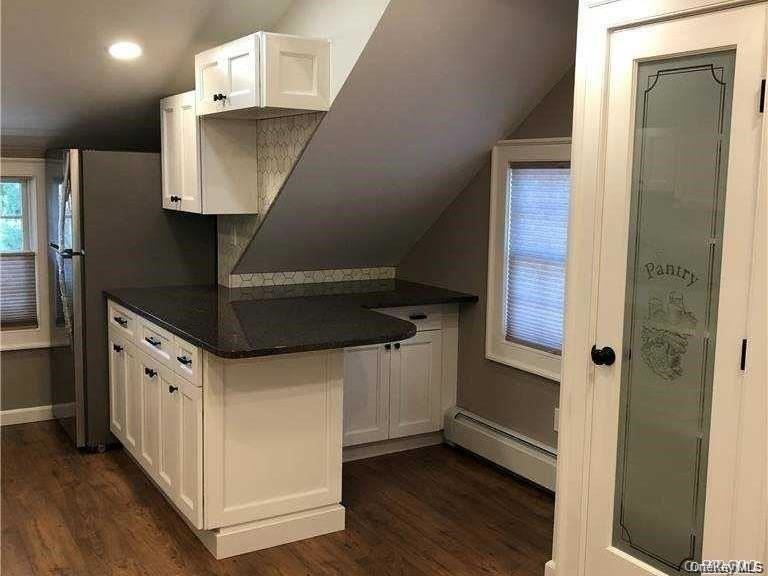 338 Lake Ave - Photo 4 of 20