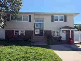 featured image of 17 Marina Rd