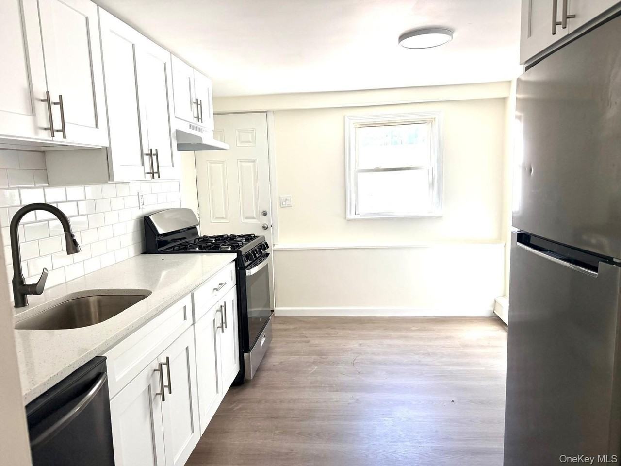17 Marina Rd - Photo 6 of 16
