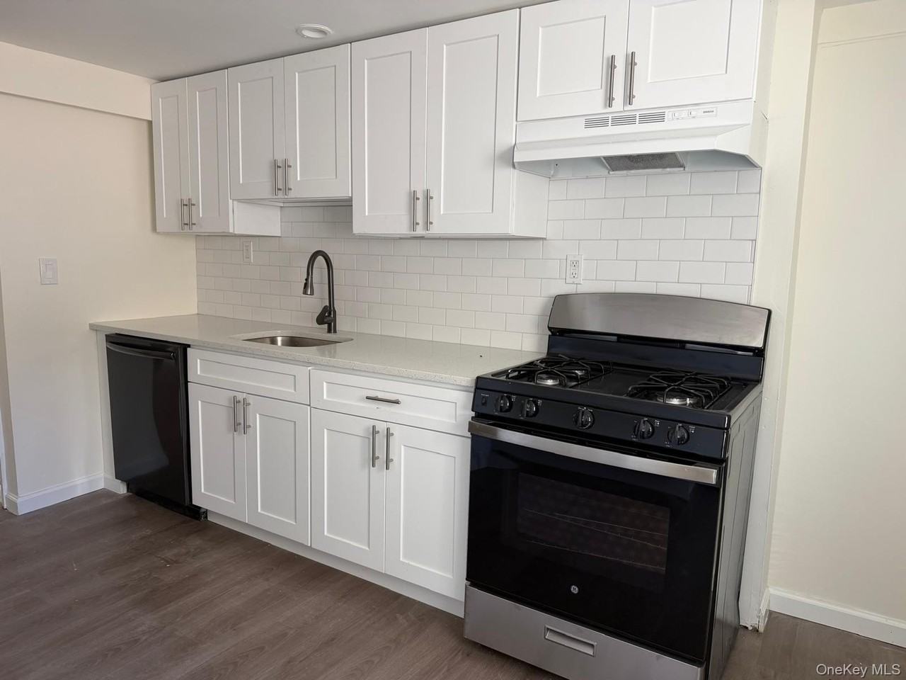 17 Marina Rd - Photo 7 of 16