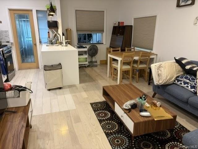 1027 116th St - Photo 2 of 9