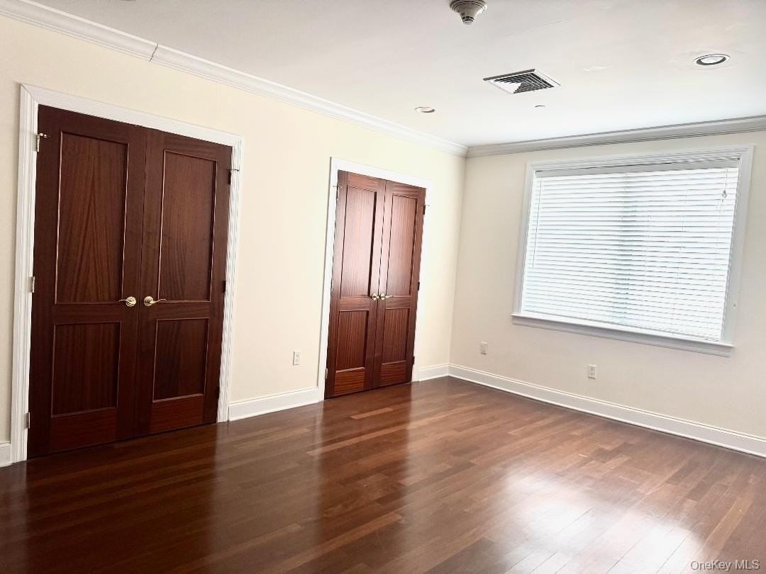 171 Great Neck Rd - Photo 4 of 10