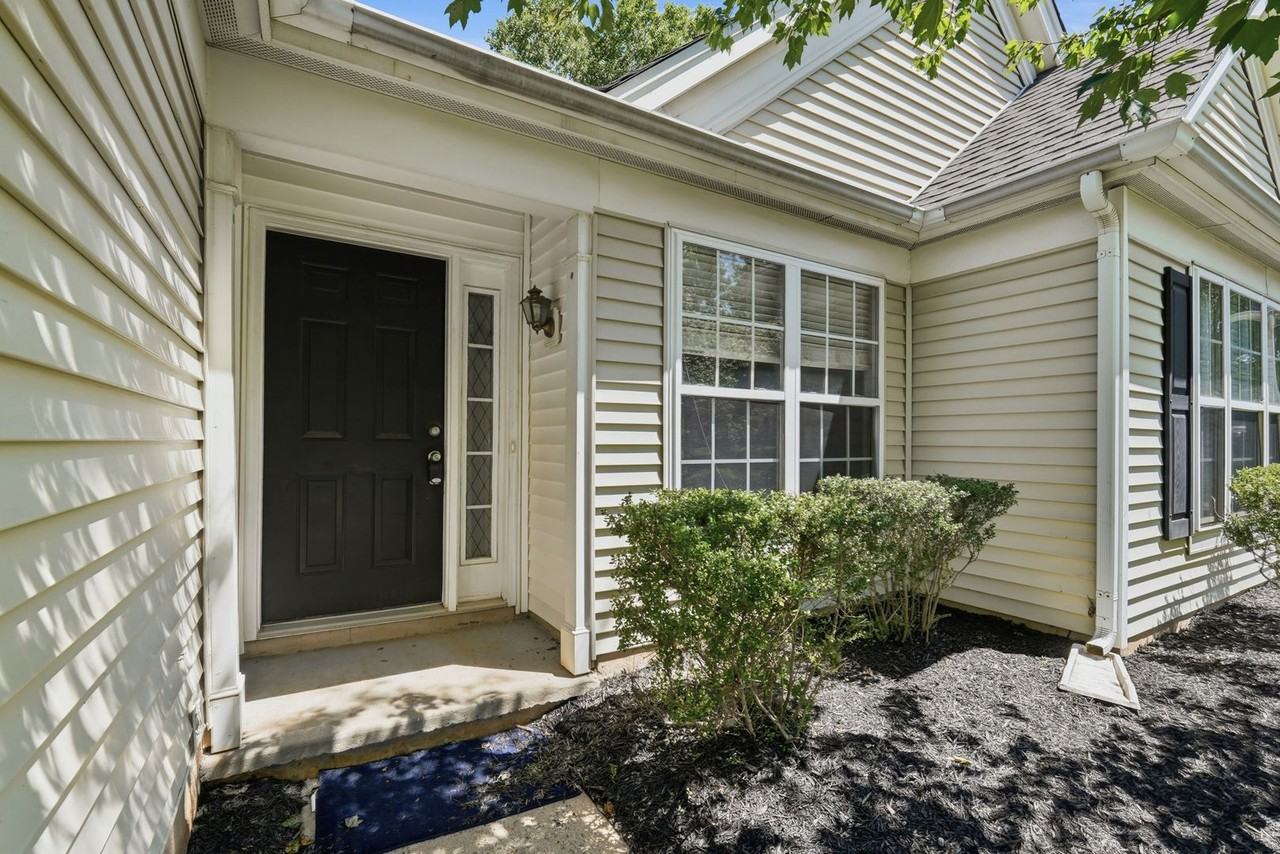 1416 Rumstone Ln - Photo 4 of 31