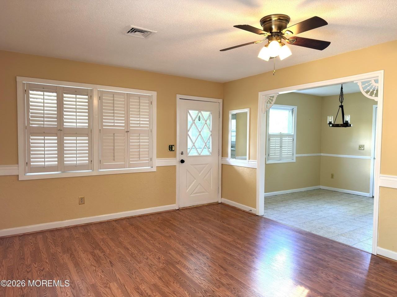 931 Cypress Ave - Photo 5 of 15