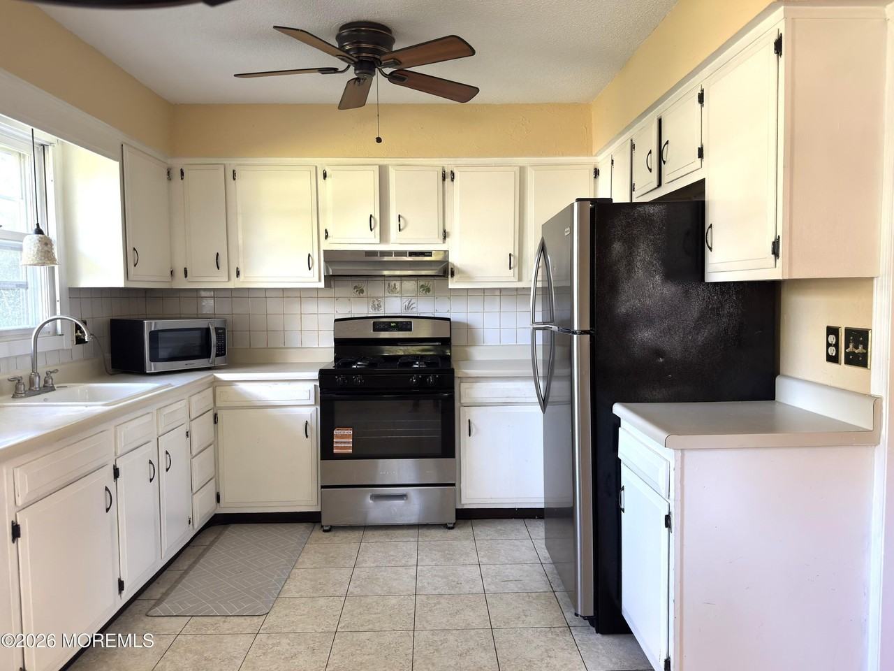 931 Cypress Ave - Photo 6 of 15