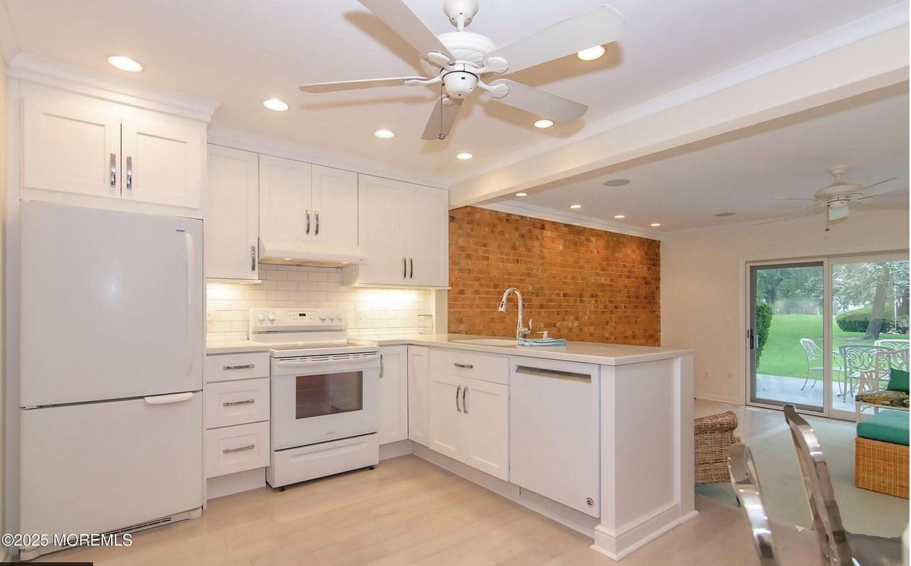 68 Linden Ct - Photo 3 of 15