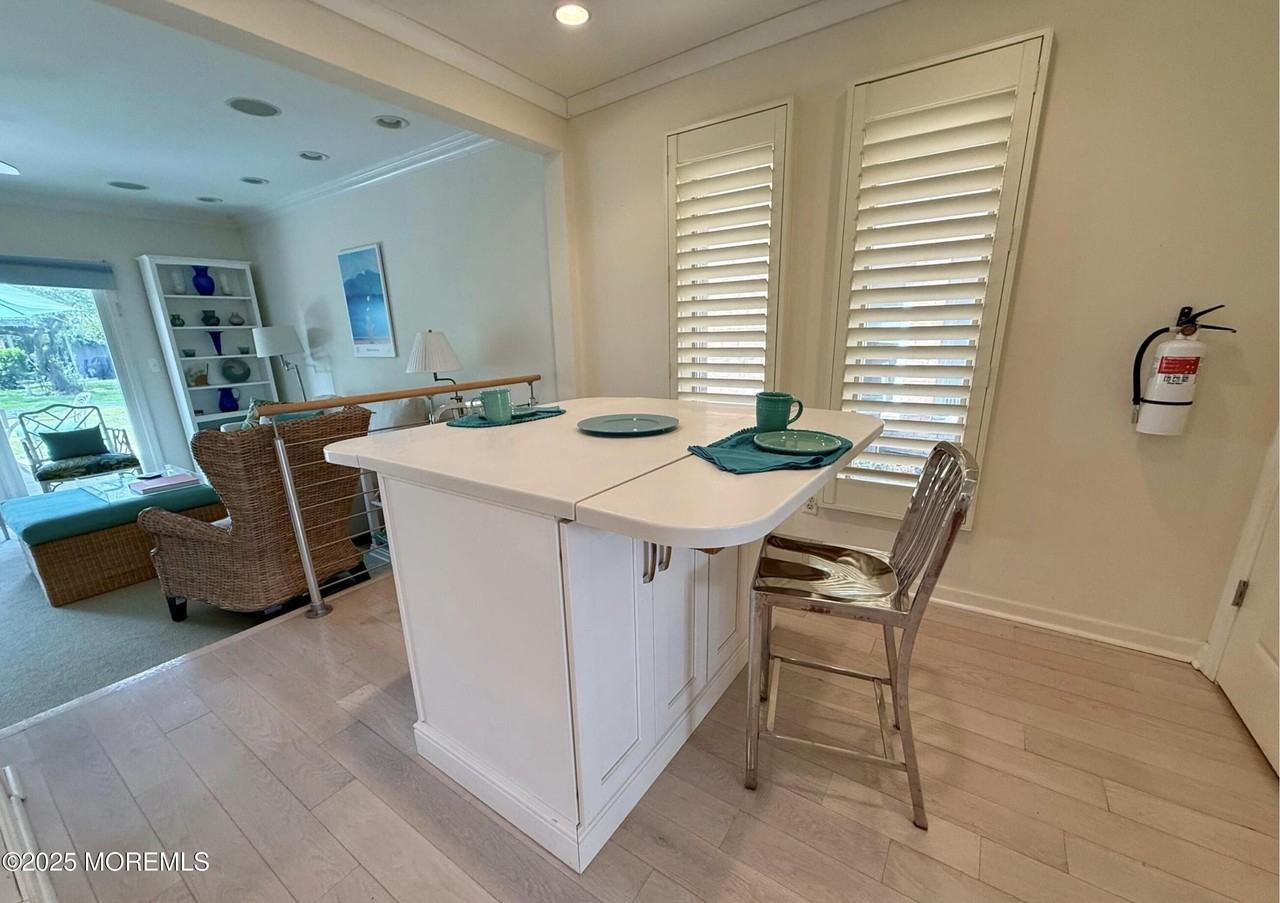 68 Linden Ct - Photo 4 of 15