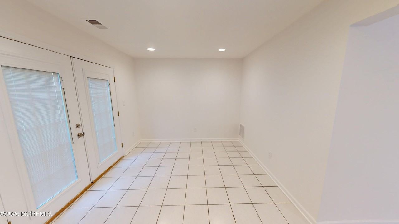 1 Amherst Ct #1 - Photo 6 of 34