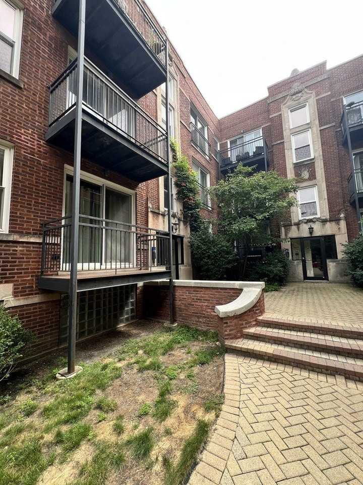3709 N Kenneth Ave #117 - Photo 2 of 11