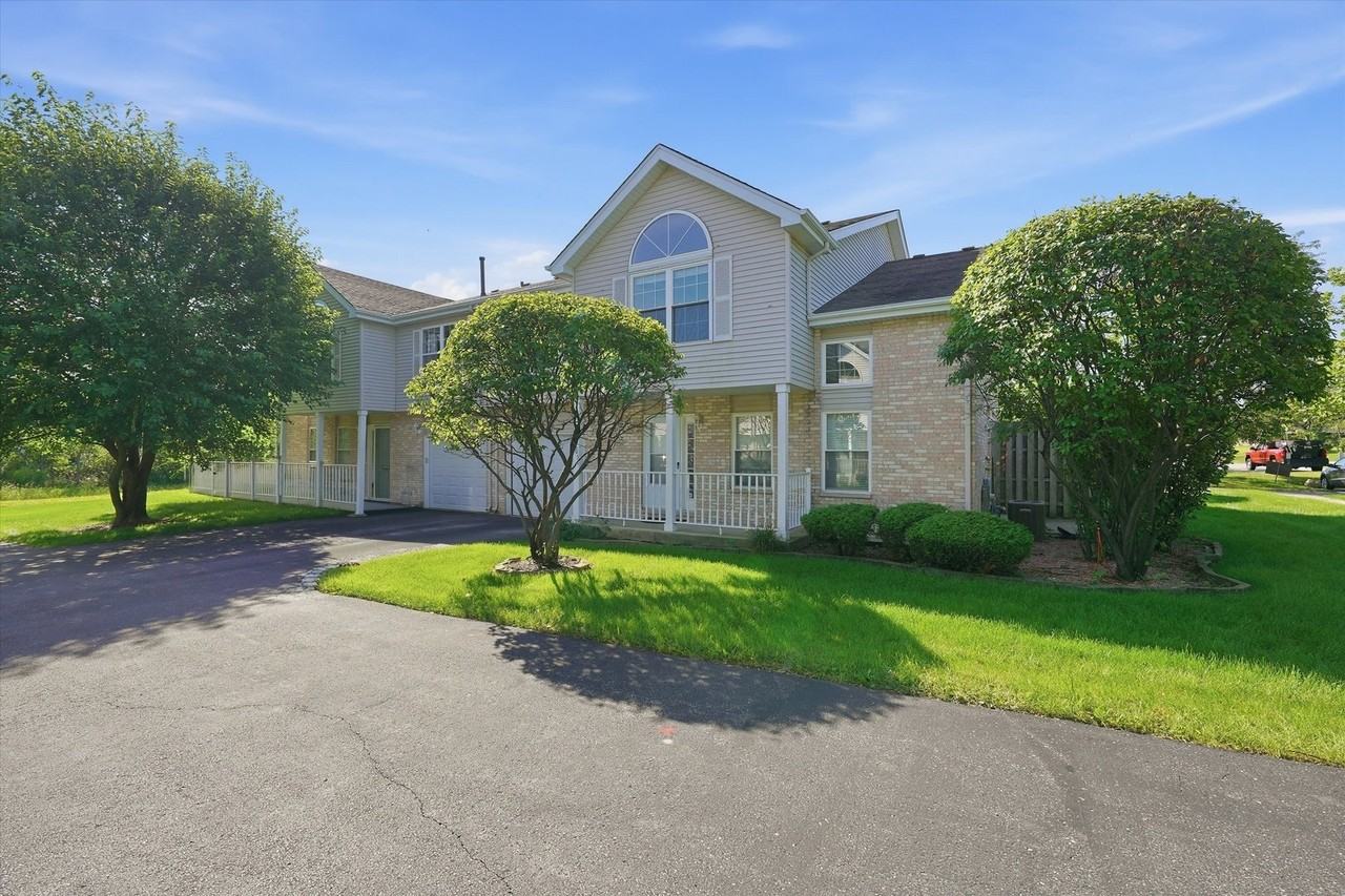 16051 Laurel Dr - Photo 2 of 32