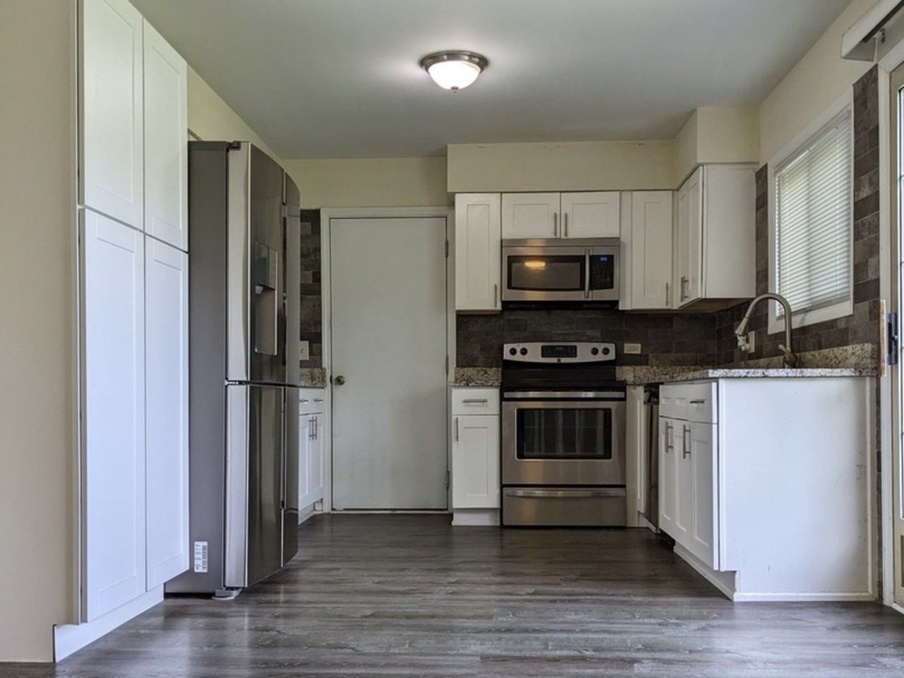 508 Bristol Ln - Photo 4 of 20