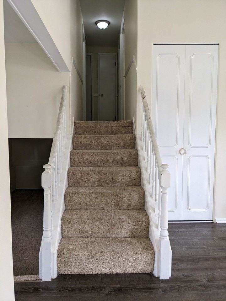 508 Bristol Ln - Photo 7 of 20