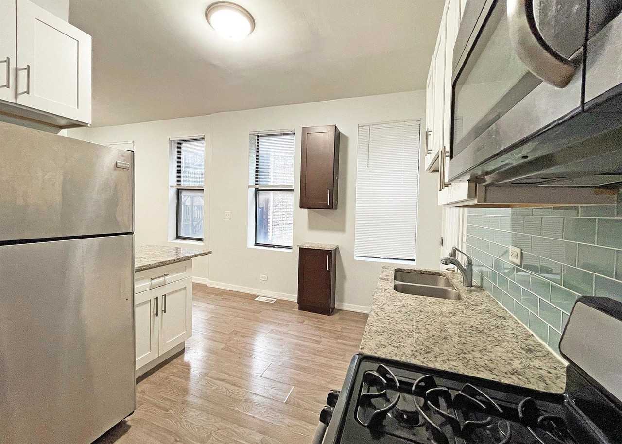 1414 N Noble St #CH1 - Photo 5 of 12