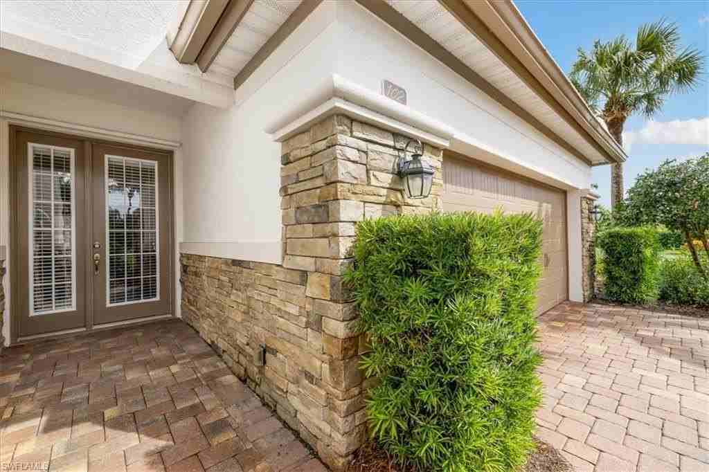 8051 Players Cove Dr #102 - Photo 6 of 30