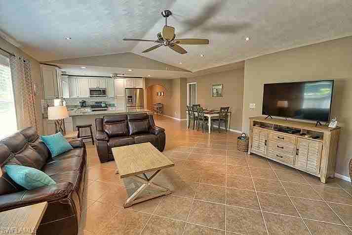 793 97th Ave N - Photo 4 of 26