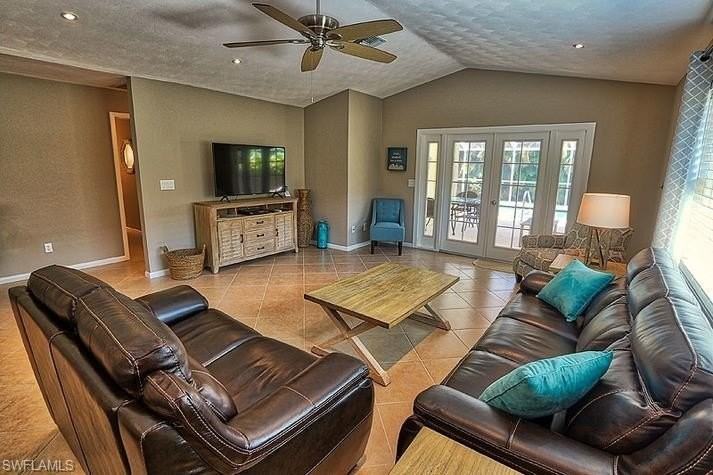793 97th Ave N - Photo 5 of 26
