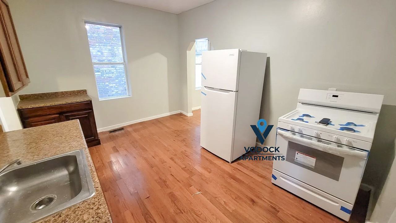848 Congress Avenue #1 - Photo 5 of 14