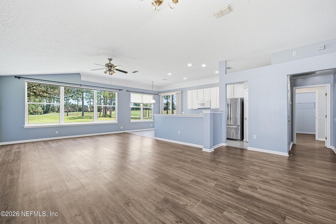 1380 Fairway Village Dr - Photo 3 of 36