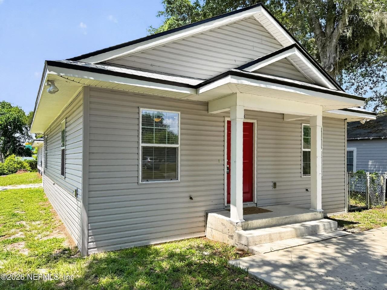 2220 Flesher Ave - Photo 2 of 25