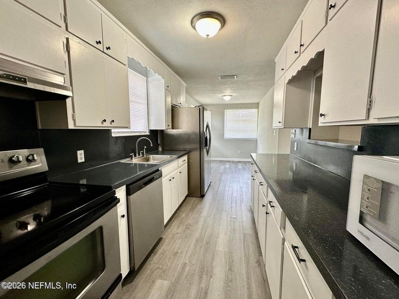 5255 Camille Ave - Photo 4 of 12