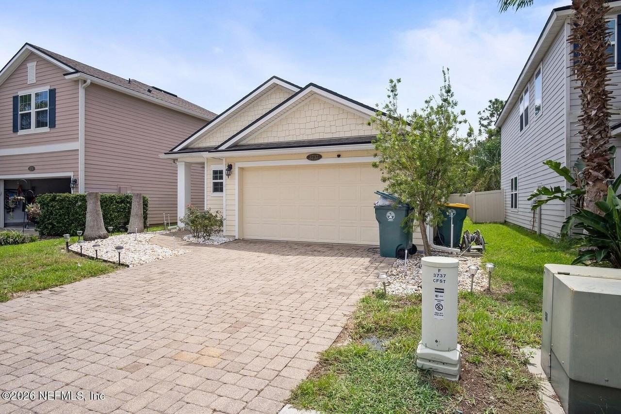 3737 Coastal Cove Cir - Photo 3 of 41