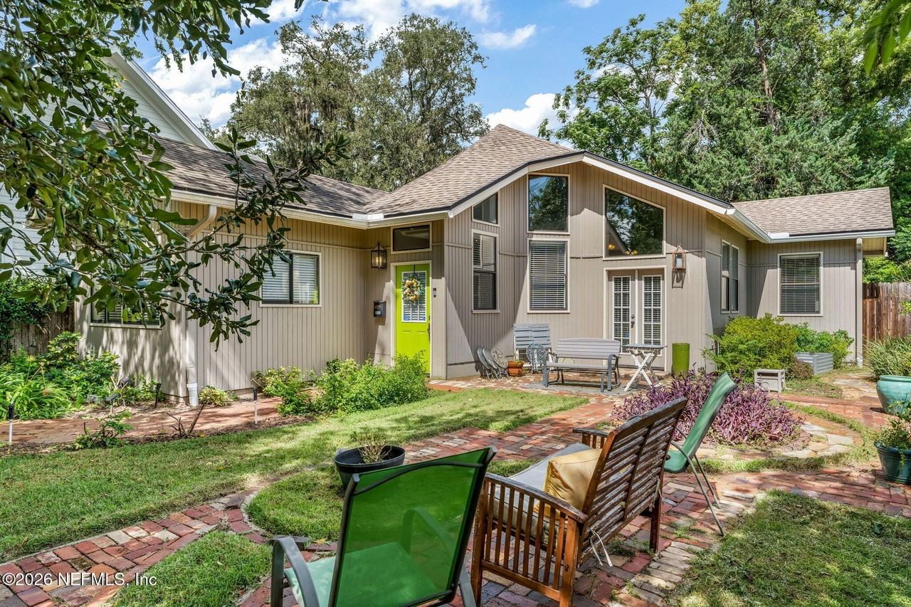3661 Valencia Rd - Photo 2 of 21