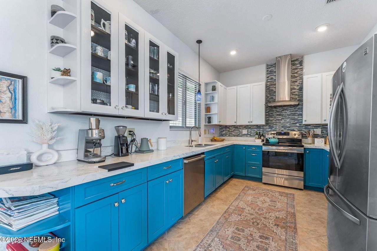 3661 Valencia Rd - Photo 6 of 18