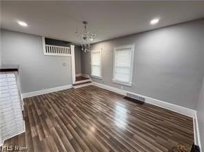 2405 Youngstown Rd Se - Photo 7 of 26