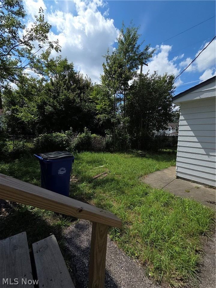 3618 E 105th St - Photo 4 of 27