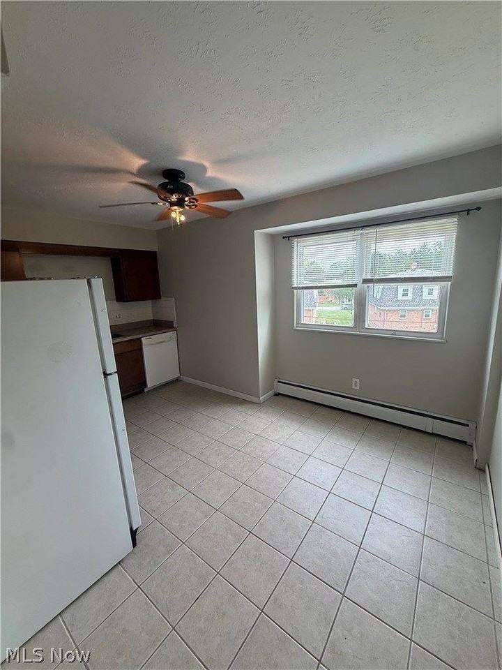 2520 Flintridge Dr - Photo 5 of 11