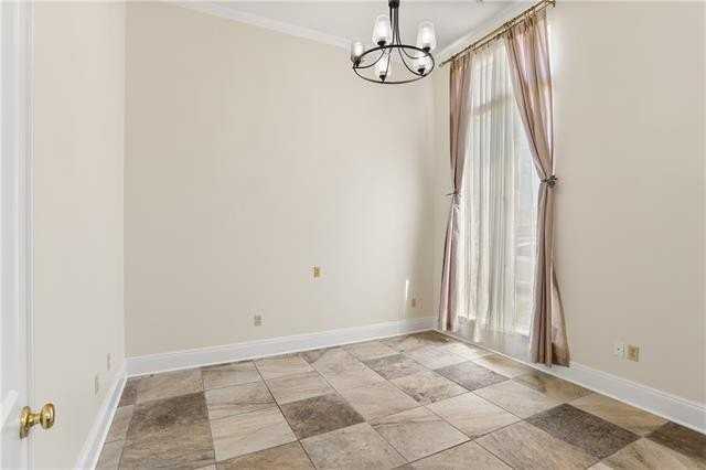 421 E Honors Point Ct - Photo 7 of 35