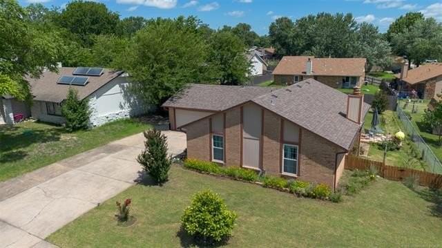 1104 W Birmingham St - Photo 2 of 29