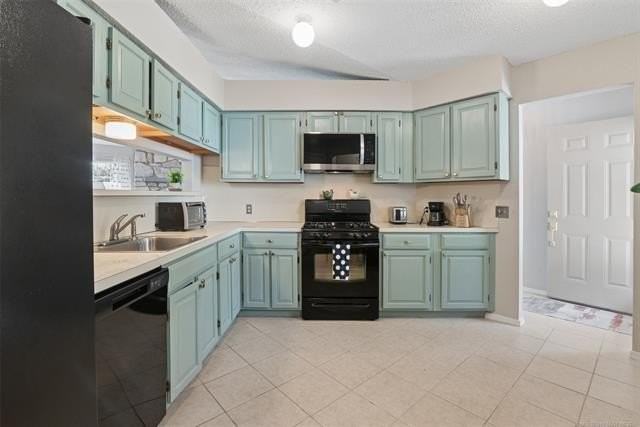 1104 W Birmingham St - Photo 5 of 29
