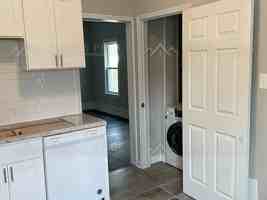 featured image of 297 N Laurel St #1