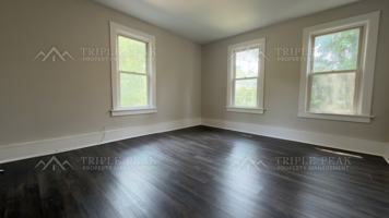featured image of 297 N Laurel St #3