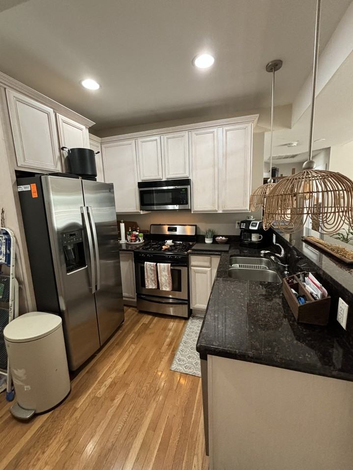 3752 W School St #3752-2 - Photo 3 of 22