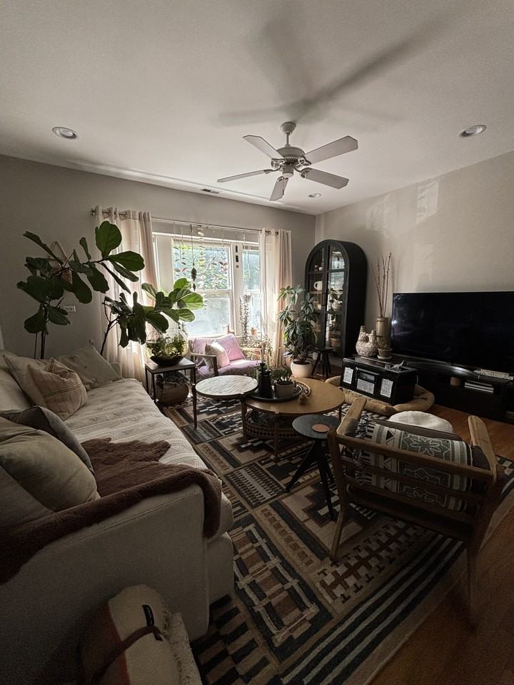 3752 W School St #3752-2 - Photo 5 of 22