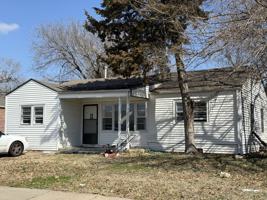 featured image of 2620 N Poplar St #1